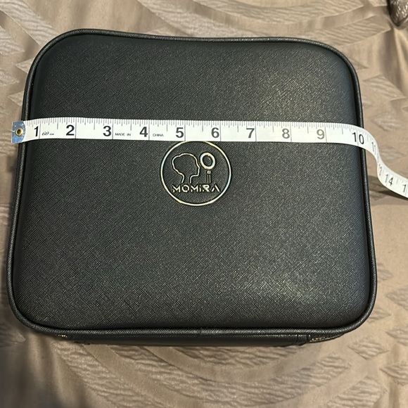 Cosmetic case with LED mirror - Picture 7 of 10